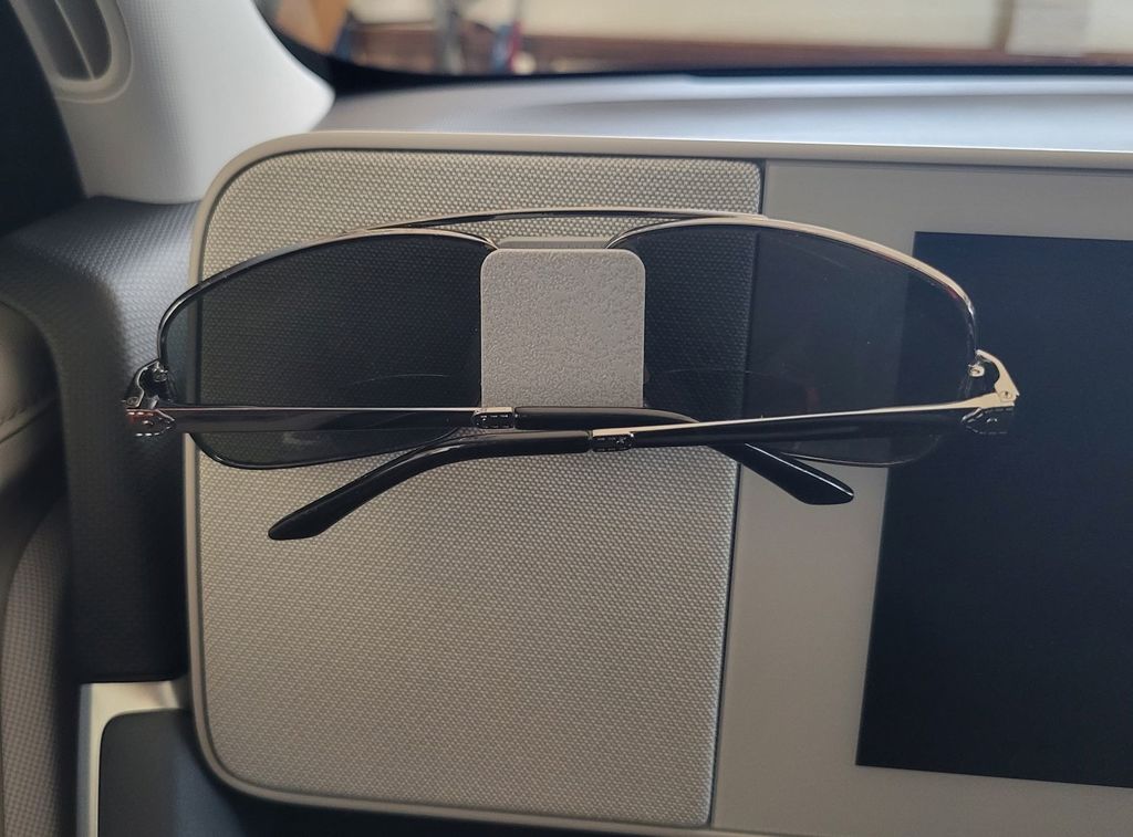 Магнитный держатель для очков для панели приборов Hyundai Ioniq 5