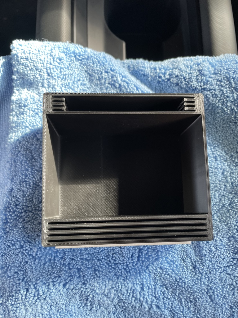 Коробка для центра консолей Hyundai IONIQ 6