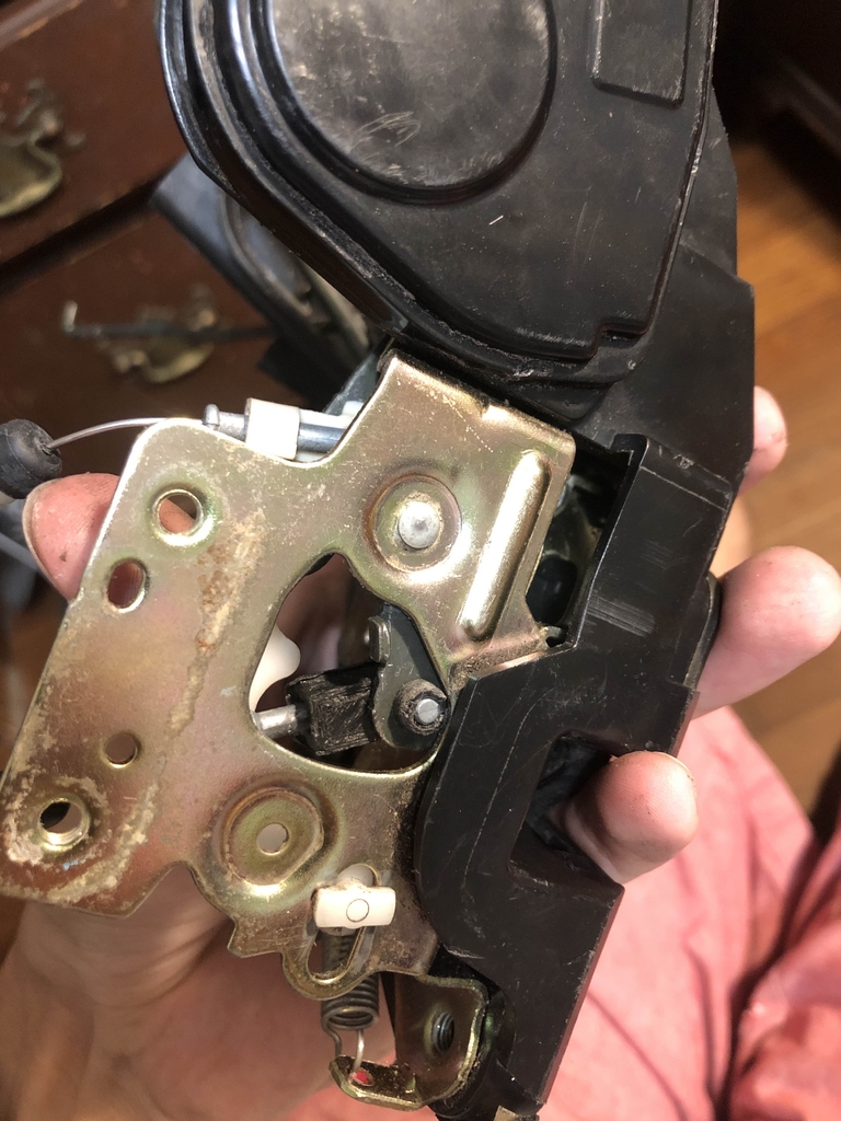 Замок для двери Hyundai Elantra 2006