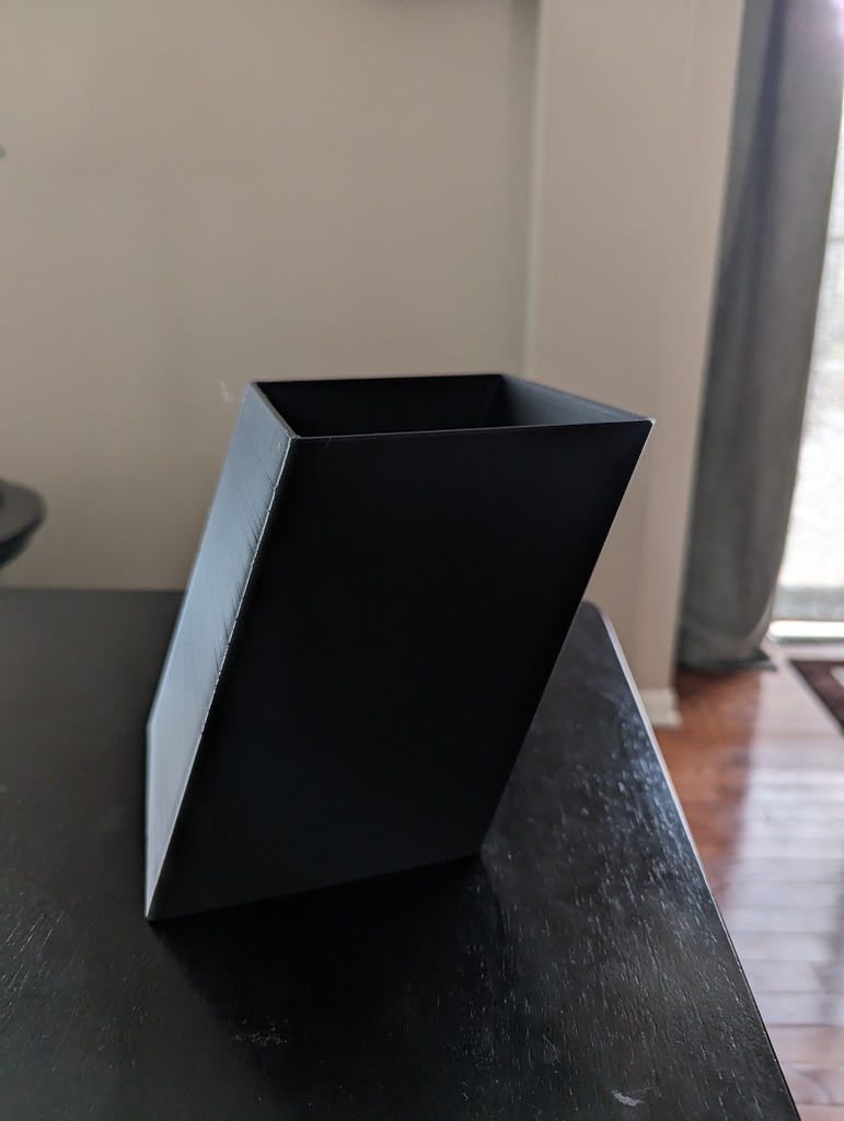 Мусорное ведро для Hyundai Santa Fe 2024