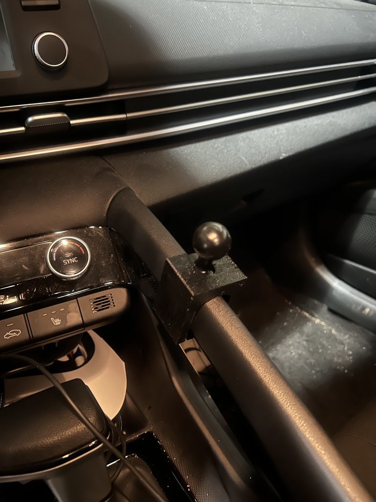 Держатель телефона для Hyundai Elantra Hybrid 2022