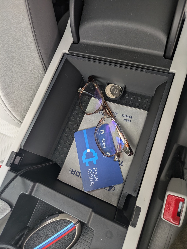 Промежуточный лоток для Ioniq 6