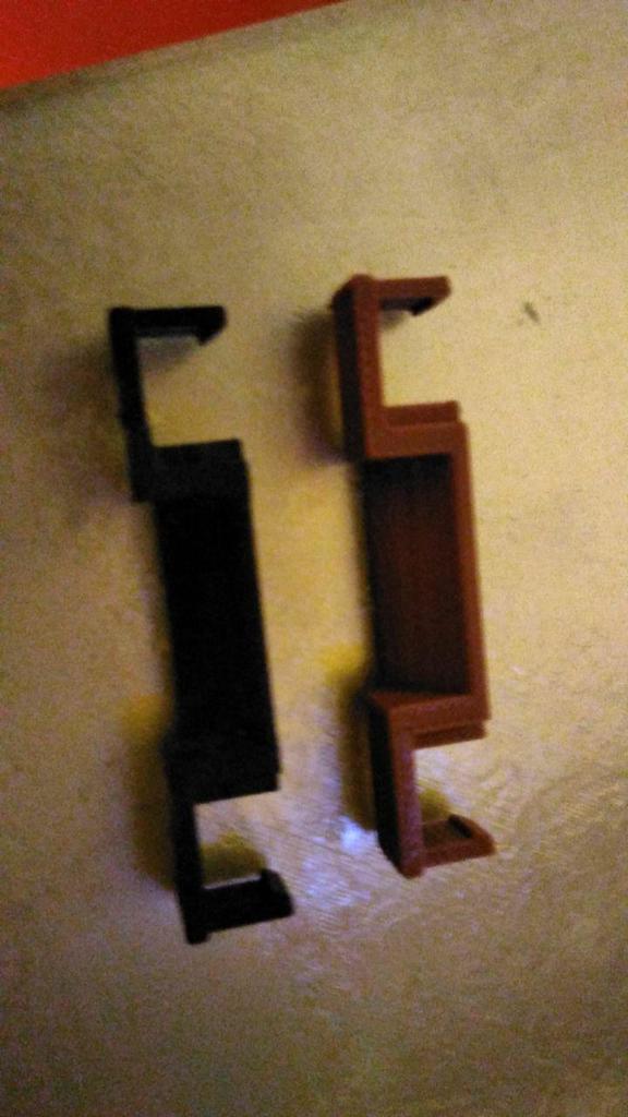 Крепление хэтчбека Volkswagen