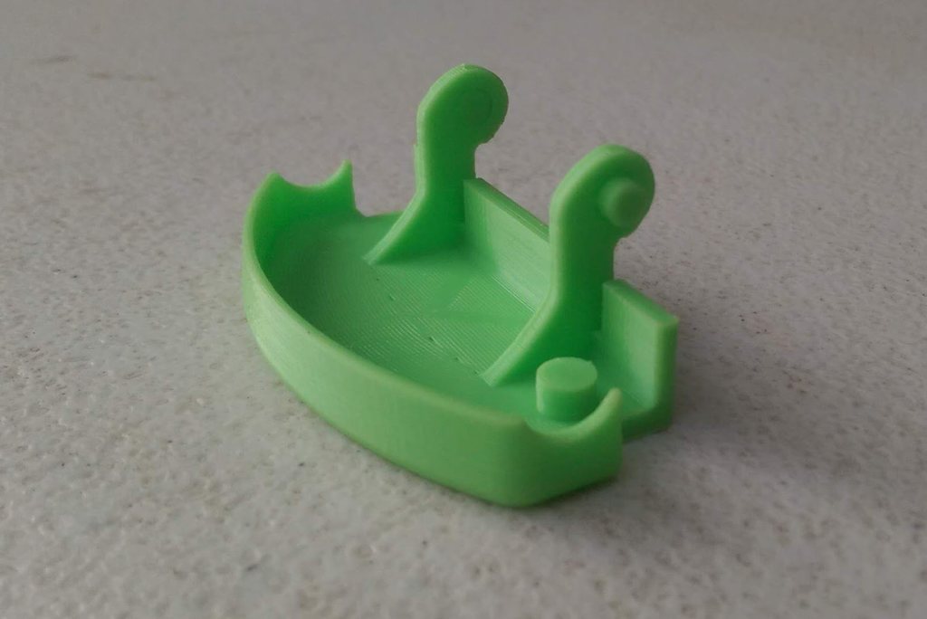 Зажим подлокотника центральной консоли