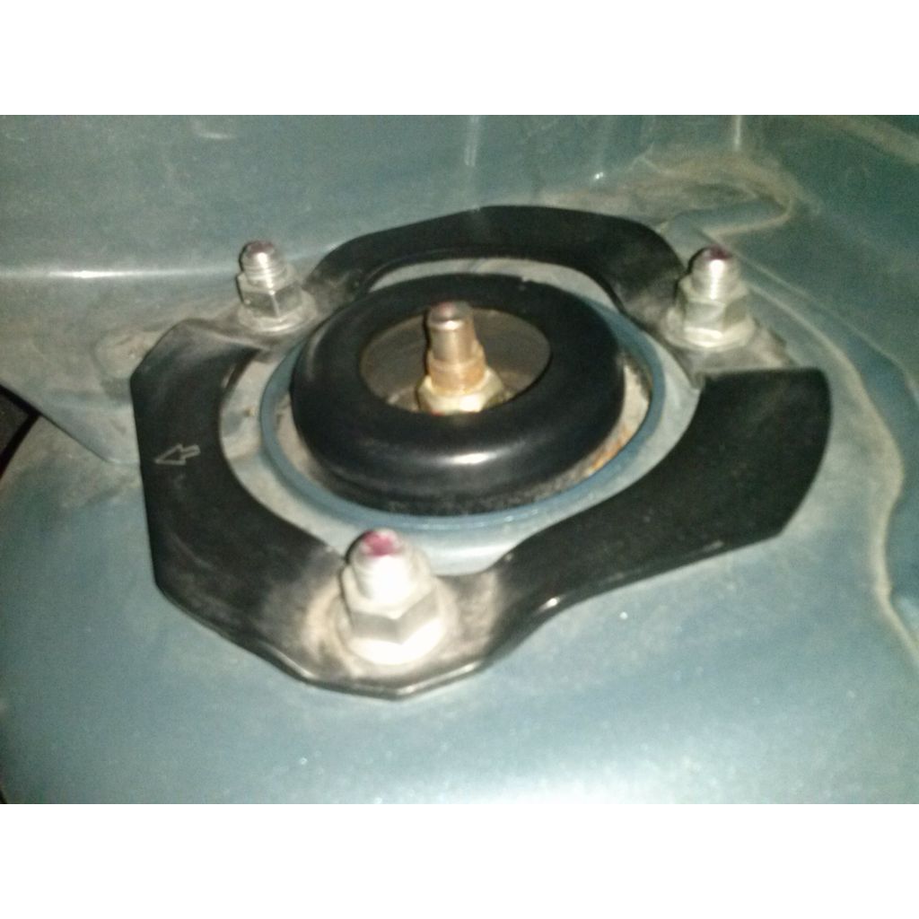 Заглушка для передних амортизаторов Mitsubishi ASX