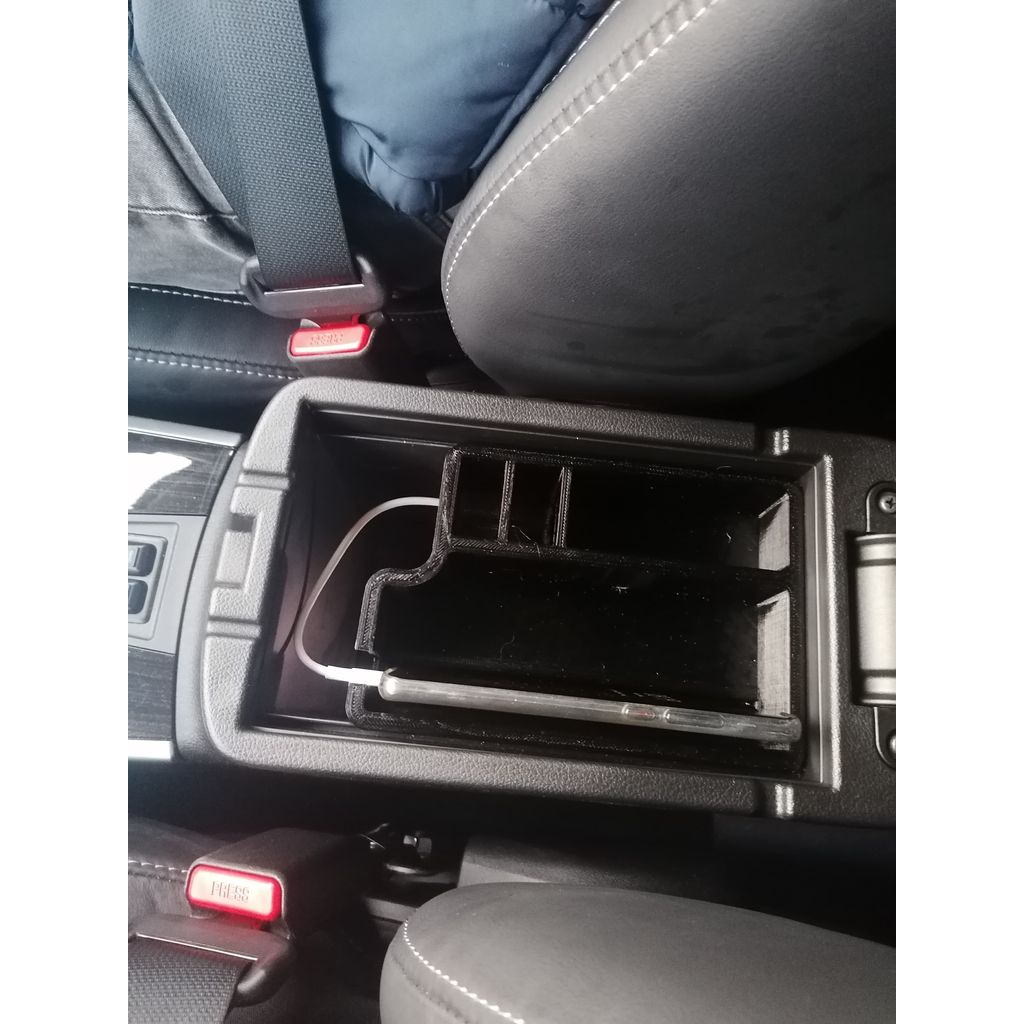 Вставка для хранения подлокотника Mitsubishi Outlander