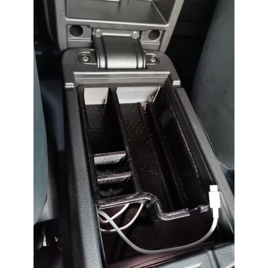 Вставка для хранения подлокотника Mitsubishi Outlander