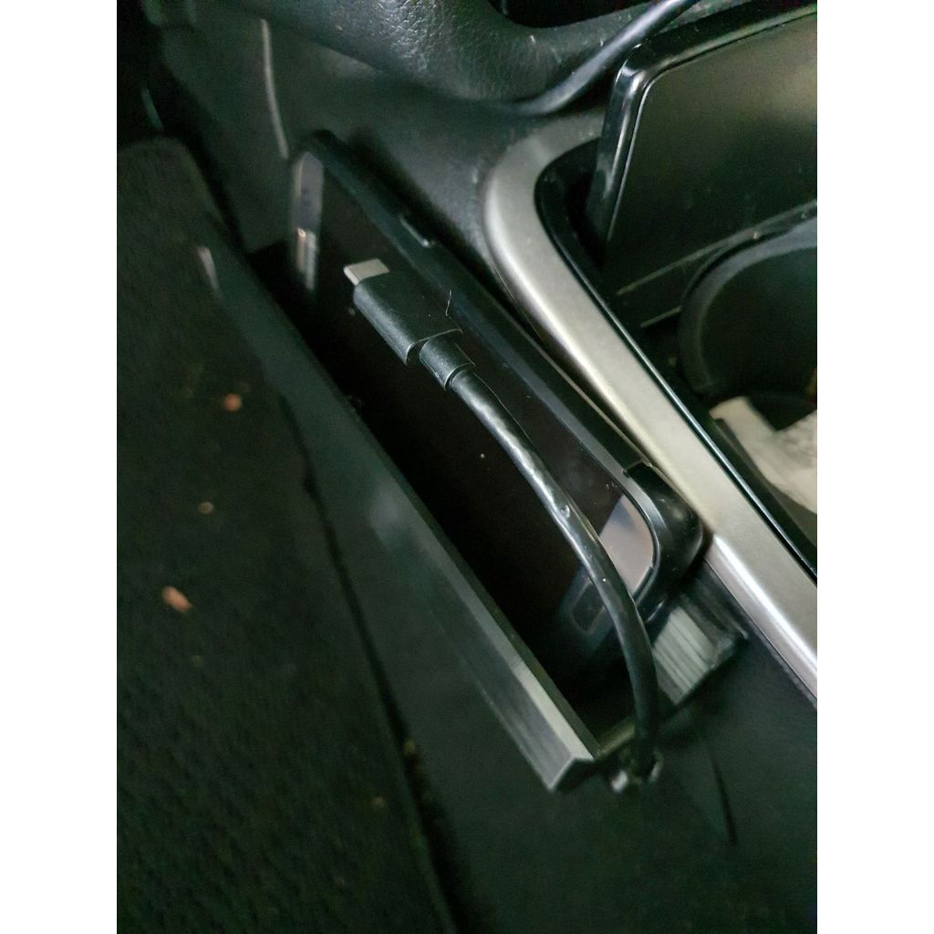 Держатель телефона для Mitsubishi Outlander 2018