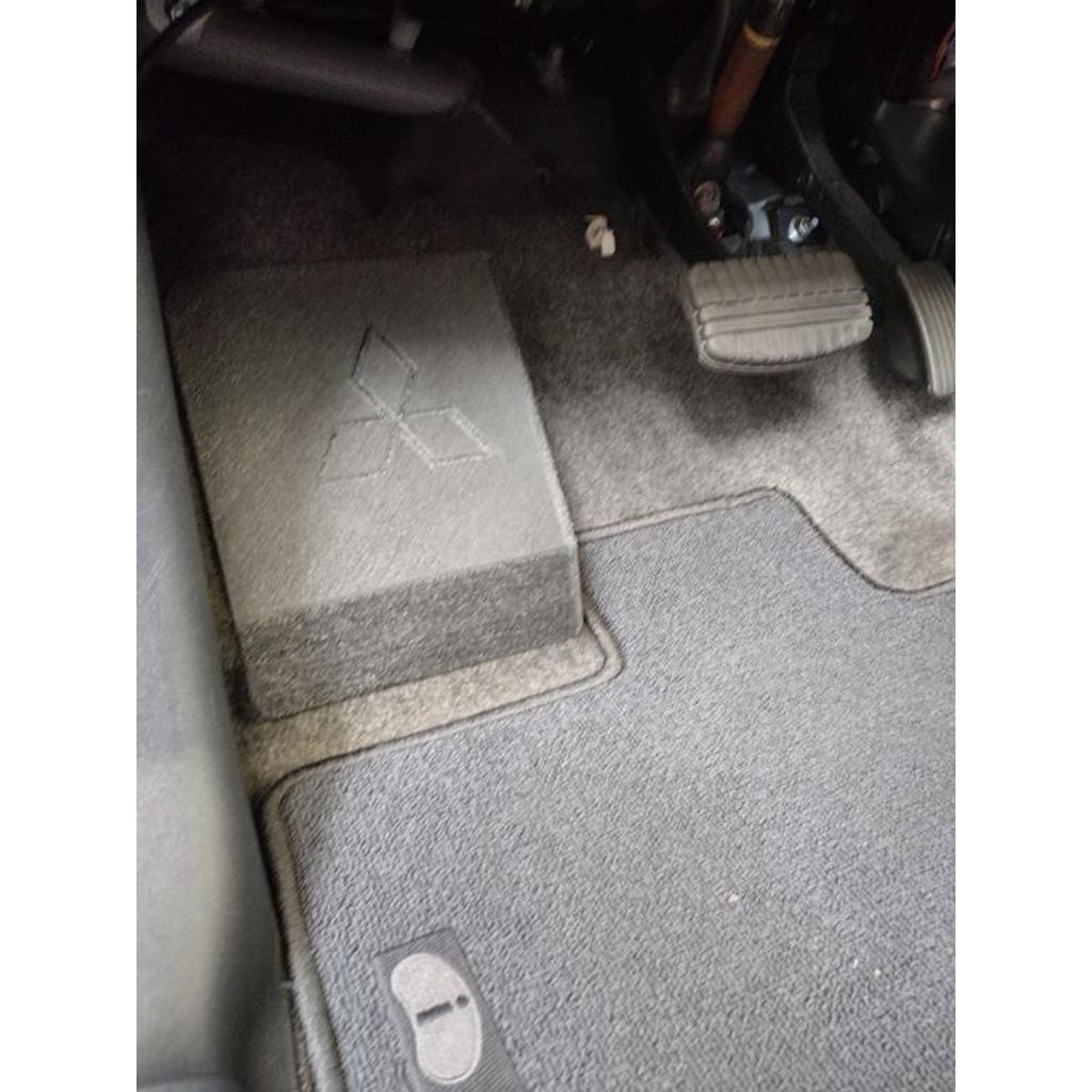 Накладка для подножки левой ноги