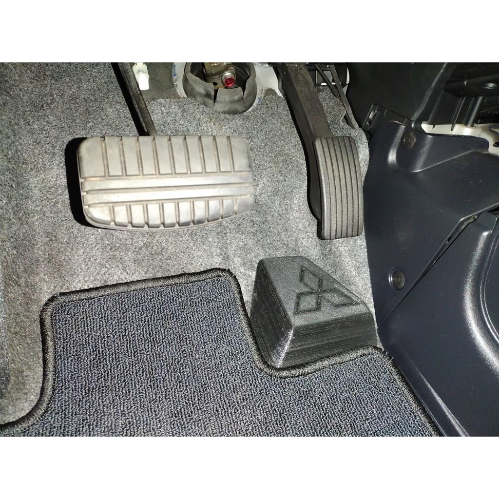 Подставка для правой ноги для Mitsubishi i-MiEV 2012