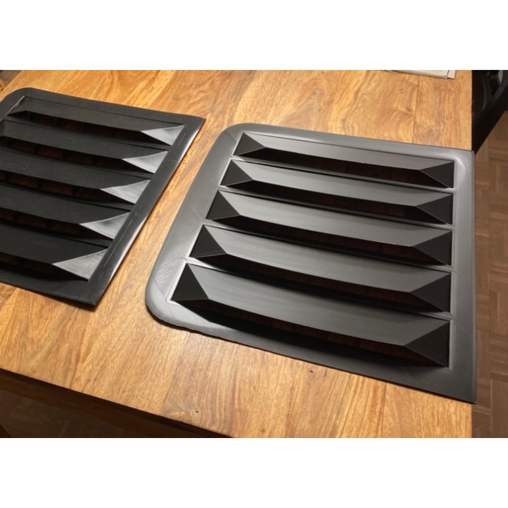 Вентиляционное окно для L300/Delica 1990 4WD