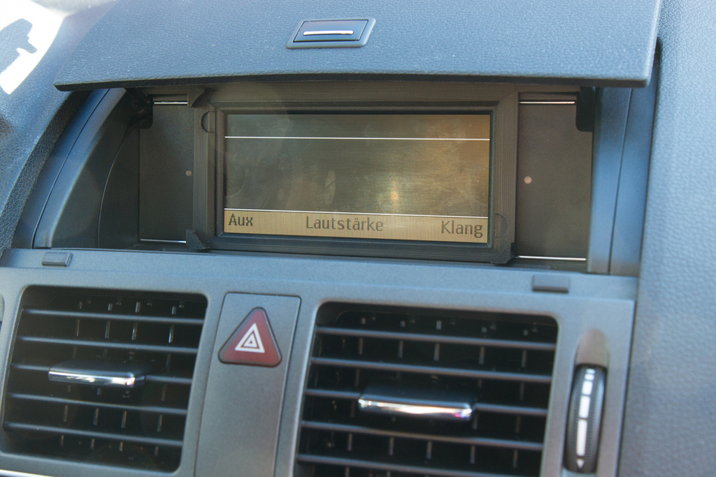 Крепежная система для iPhone 6 в Mercedes W204