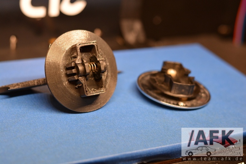 Капот для Mercedes Benz E220 W124