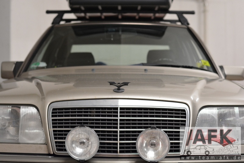 Капот для Mercedes Benz E220 W124