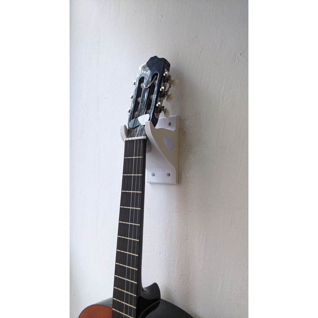 Стена для акустической гитары