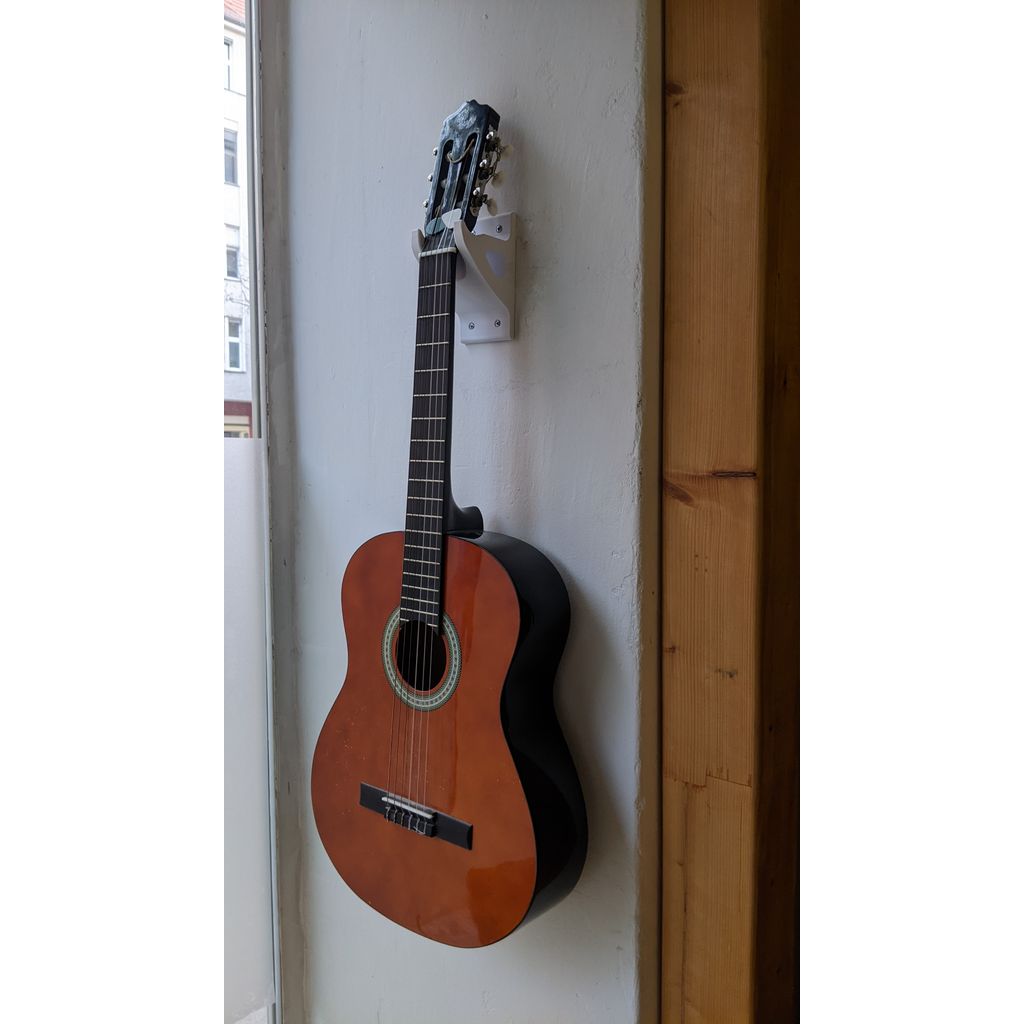 Стена для акустической гитары