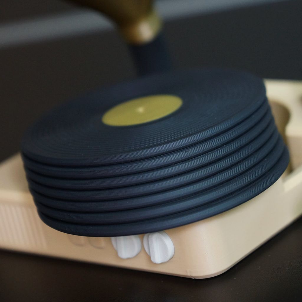 Набор подставок в стиле граммофона