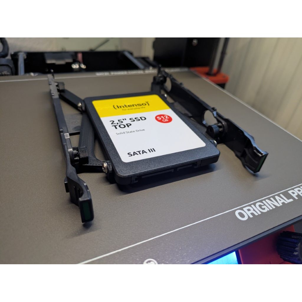 Адаптер для 2,5" жестких дисков в 3,5" корзину