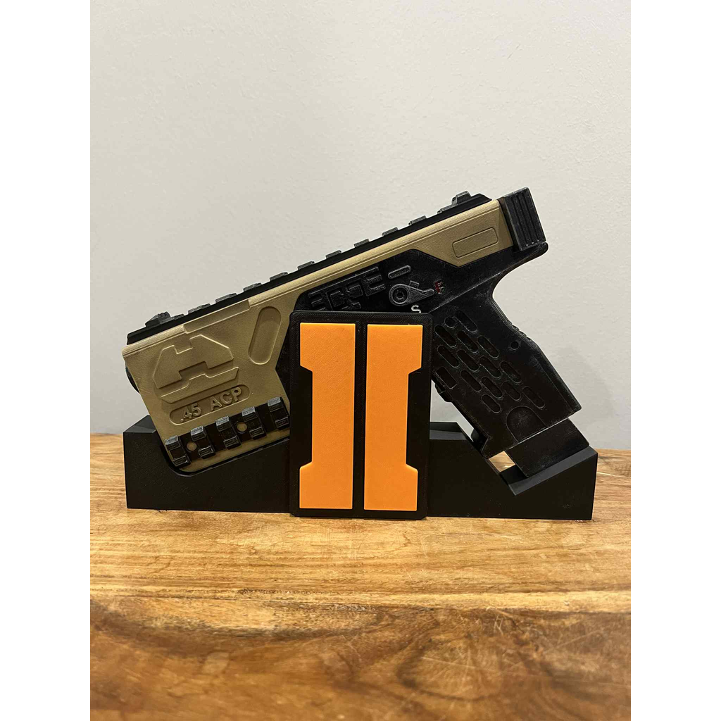 Реплика пистолета из Black Ops