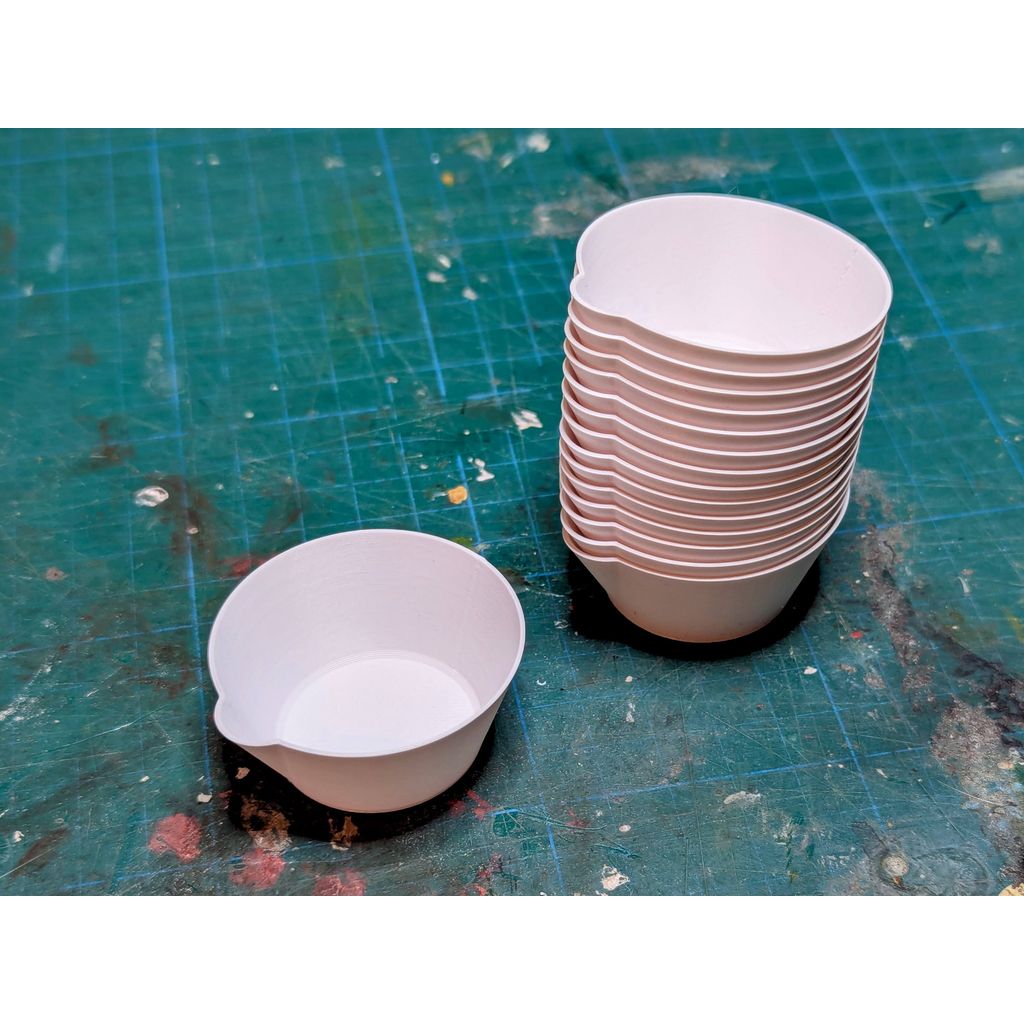 Простые стаканы для смешивания для миниатюрной живописи