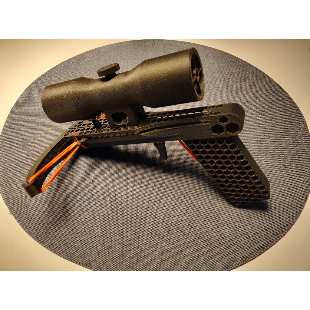 Наружный арбалет с насадным прицелом