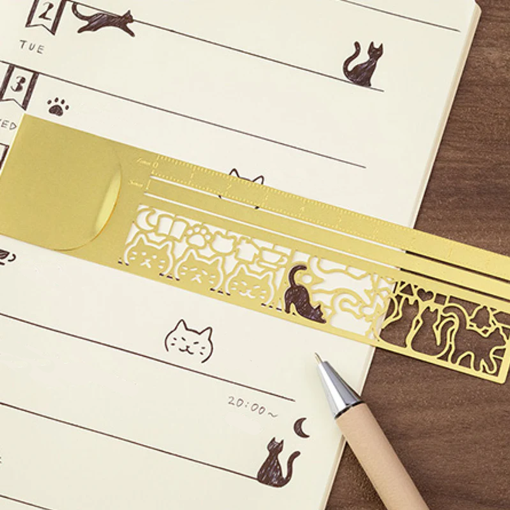 Декоративная линейка-шаблон с кошачьими силуэтами