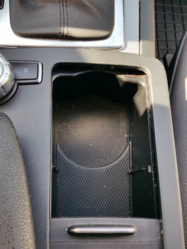 Мод для подстаканника в Mercedes W204