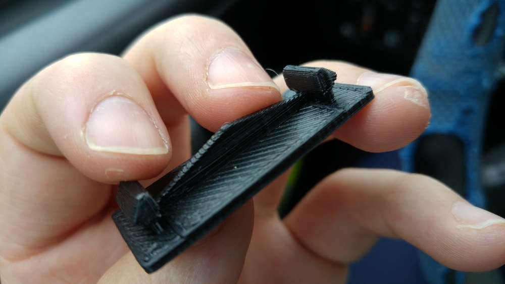 Маленькая заглушка для отверстия кнопки передней панели Mercedes Benz 190E