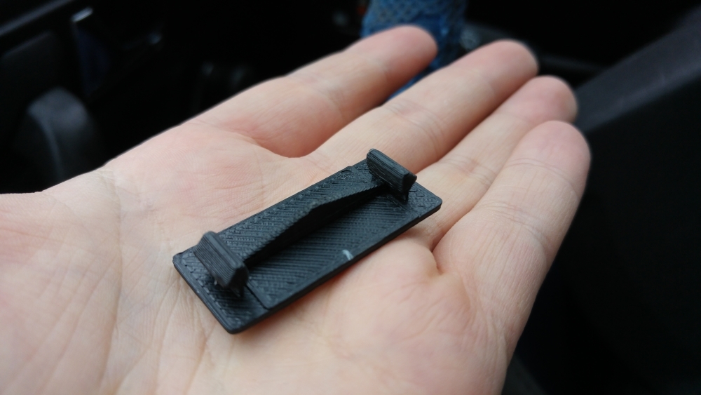 Маленькая заглушка для отверстия кнопки передней панели Mercedes Benz 190E