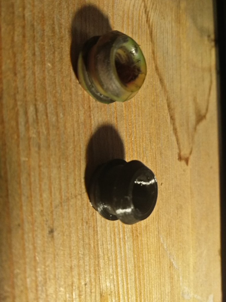 Резиновая втулка для Mercedes W123