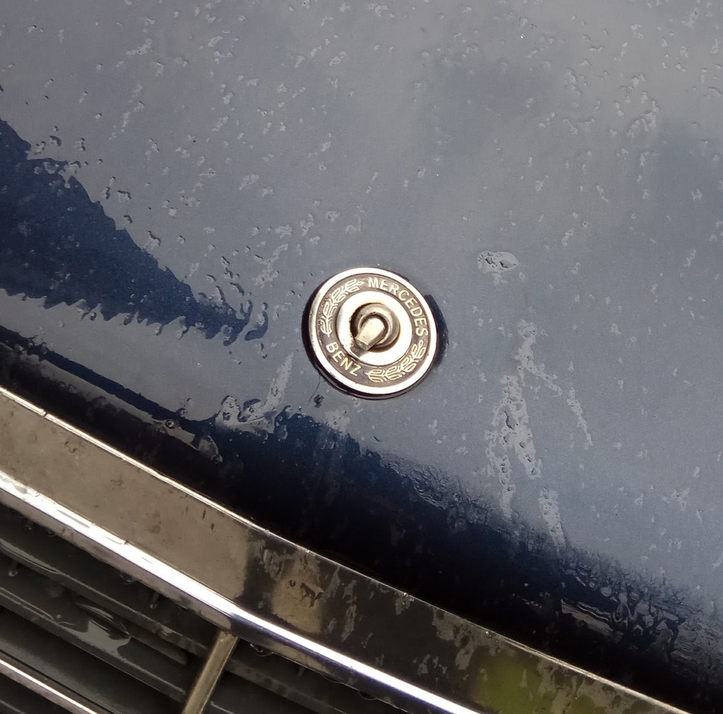 Дизайн логотипа для Mercedes