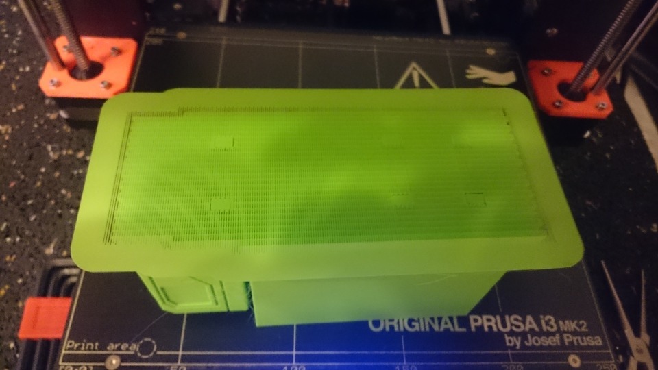 Игрушечный грузовик