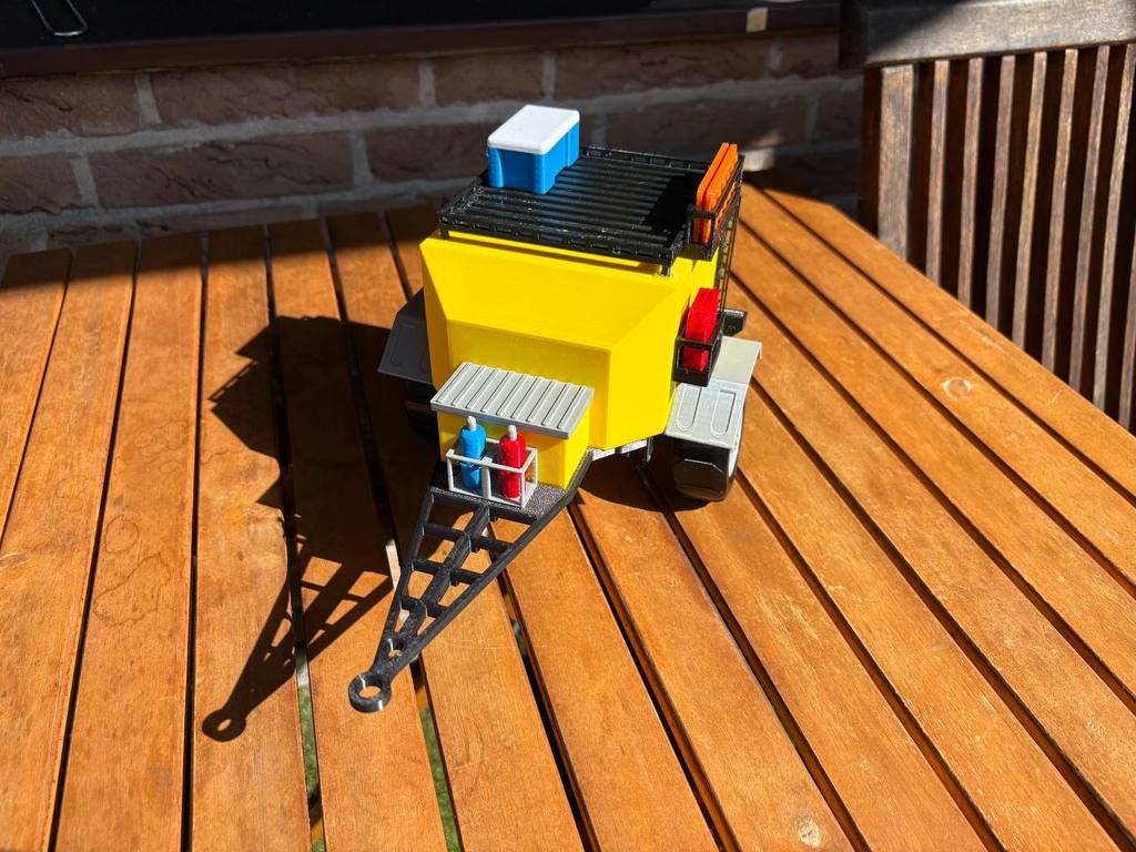 Модель прицепа для кемпинга масштаба 1:12