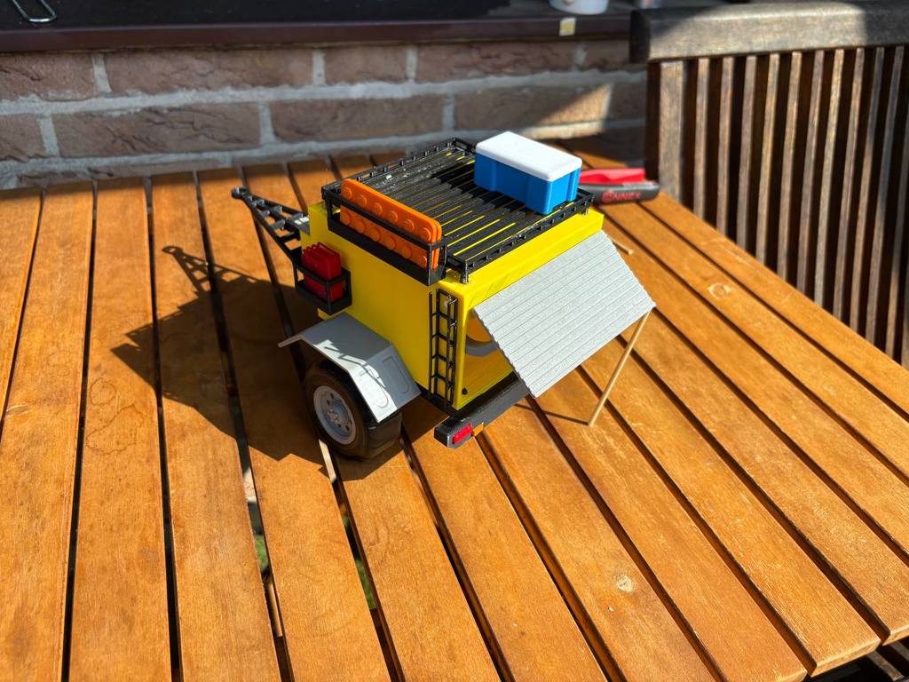 Модель прицепа для кемпинга масштаба 1:12