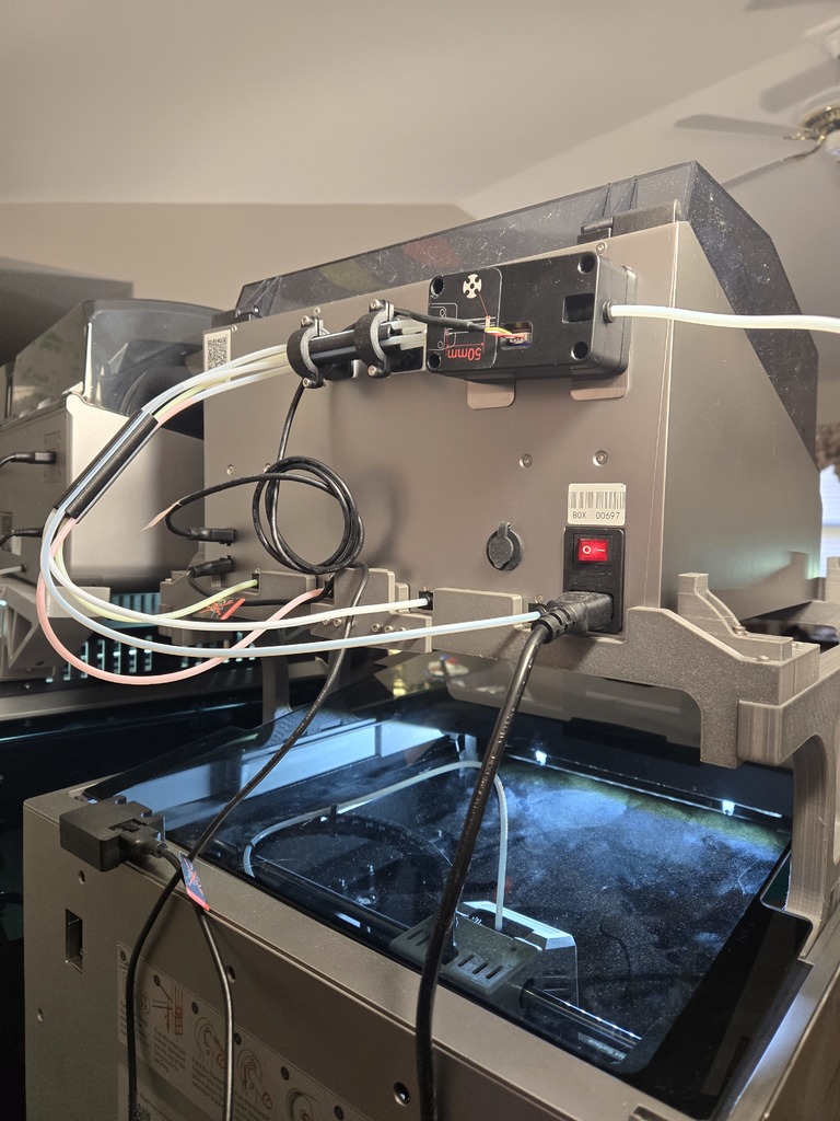 Крепление заднего модуля Qidi Box