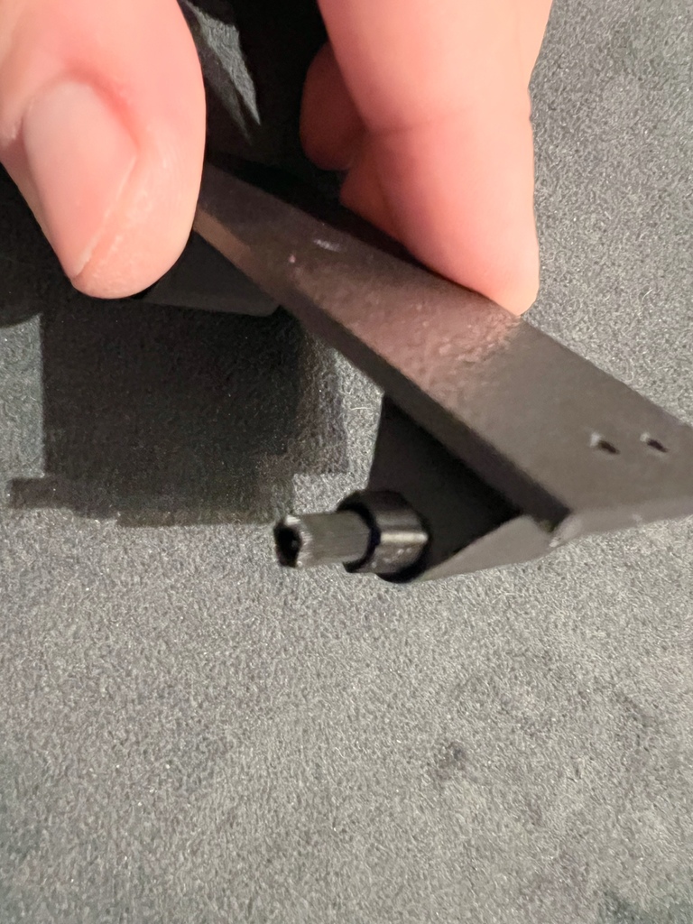 Деревянный железнодорожный крытый грузовой вагон