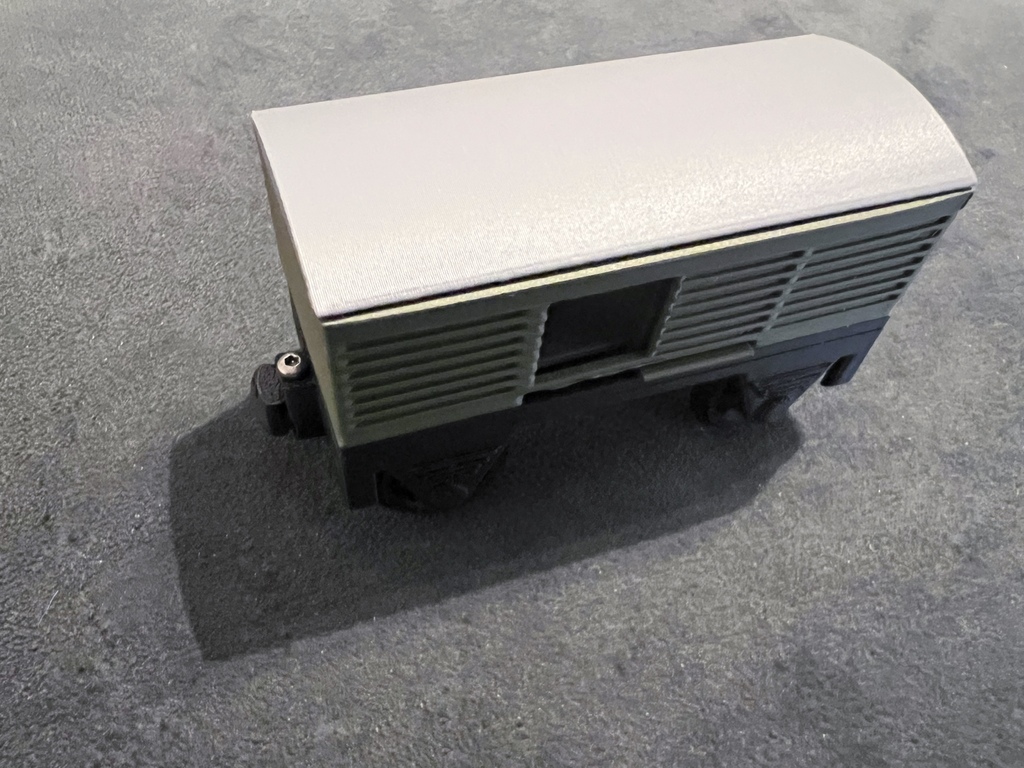 Деревянный железнодорожный крытый грузовой вагон