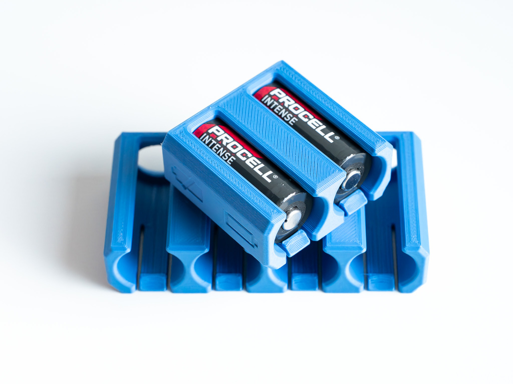 Компактный аккумуляторный блок на 4xCR123