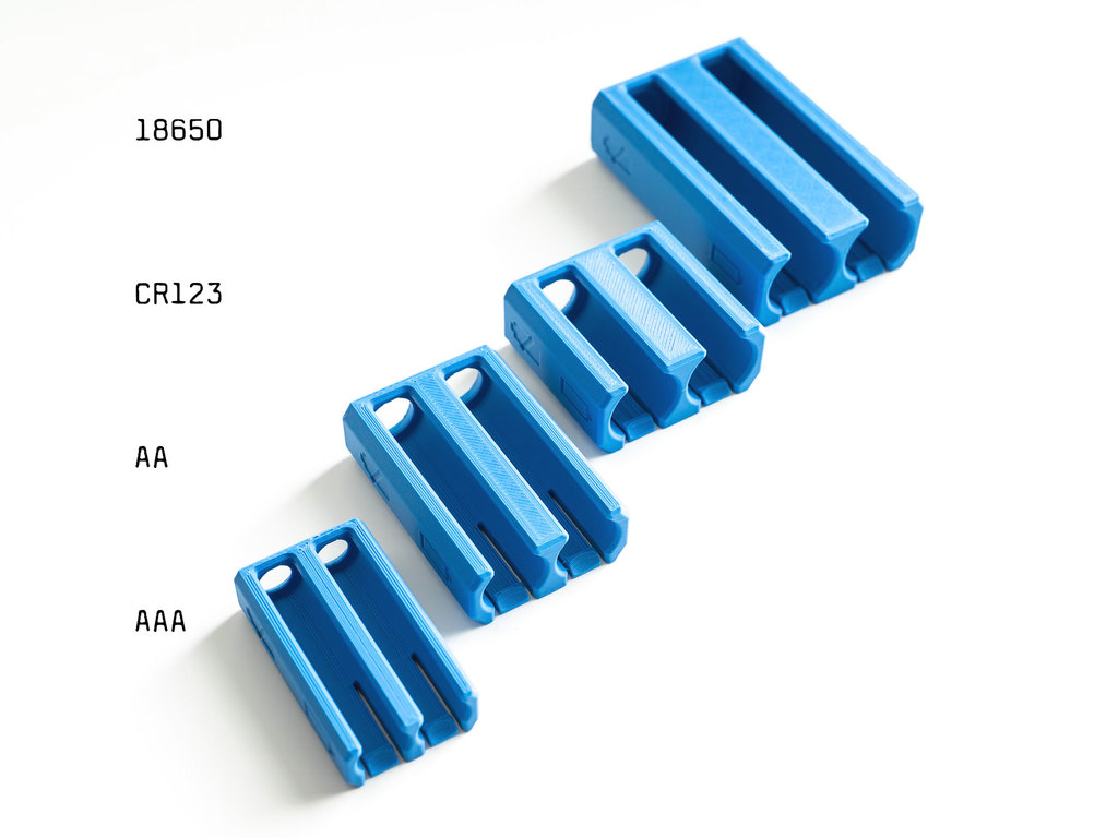 Компактный аккумуляторный блок на 4xCR123