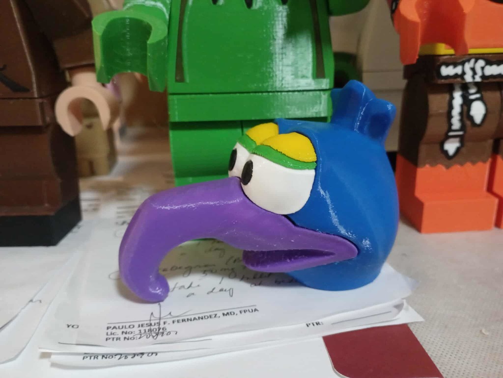 Гигантская минифигура Гонзо из Muppets