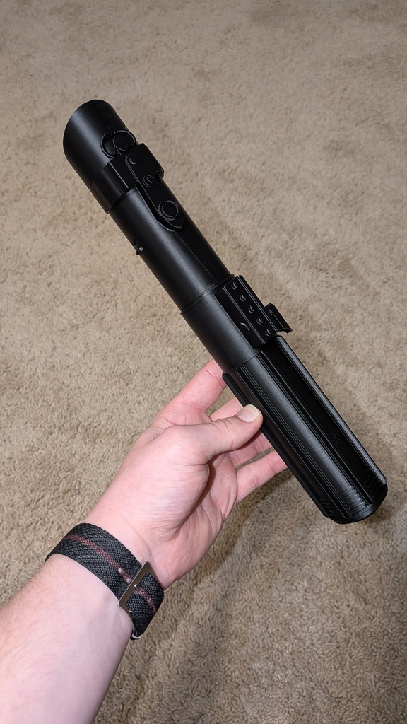 Световой меч Дарта Вейдера в натуральную величину