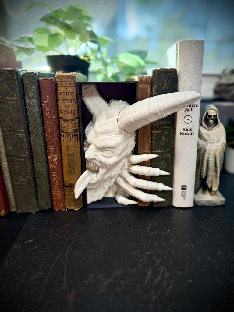 Книжная полка Krampus