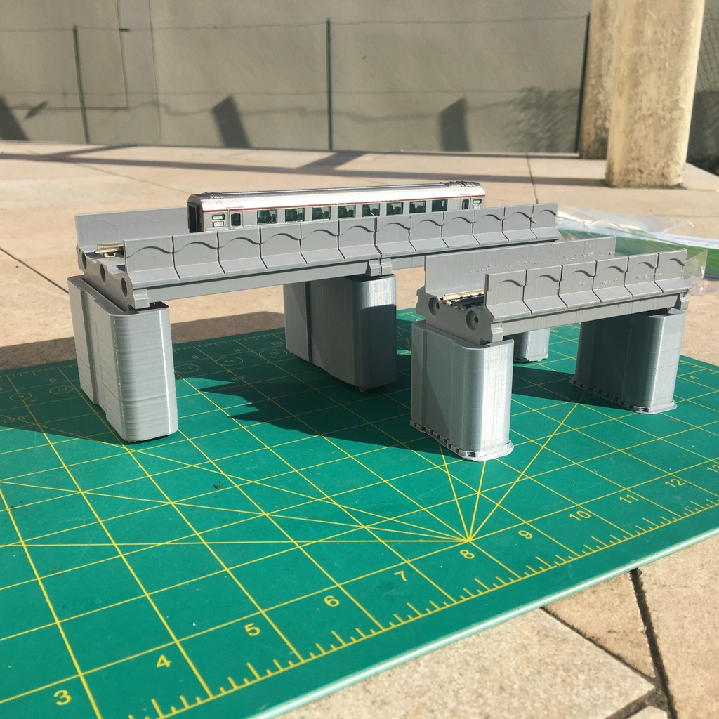 Модель моста SNCF TGV Atlantique в масштабе N - HO