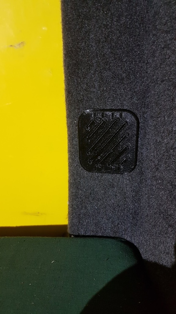 Заглушка/панель/фильтр для квадратных отверстий в задних колоннах