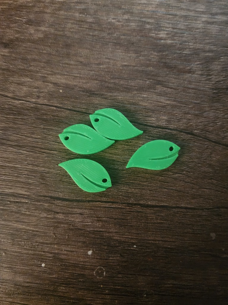 Бусина в форме листа