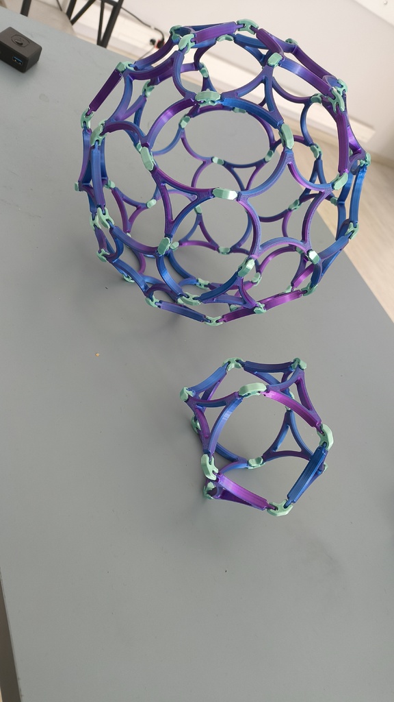 Расширяющиеся геометрические фигуры