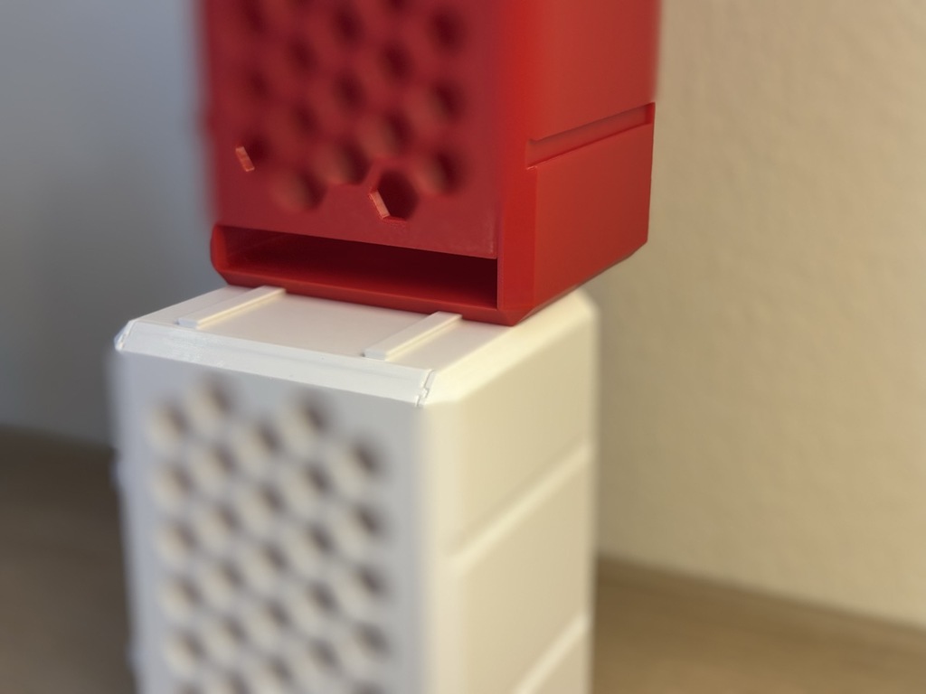 Модульная коробка для хранения с рельсами и крючками