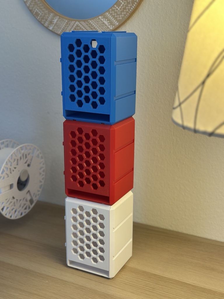 Модульная коробка для хранения с рельсами и крючками