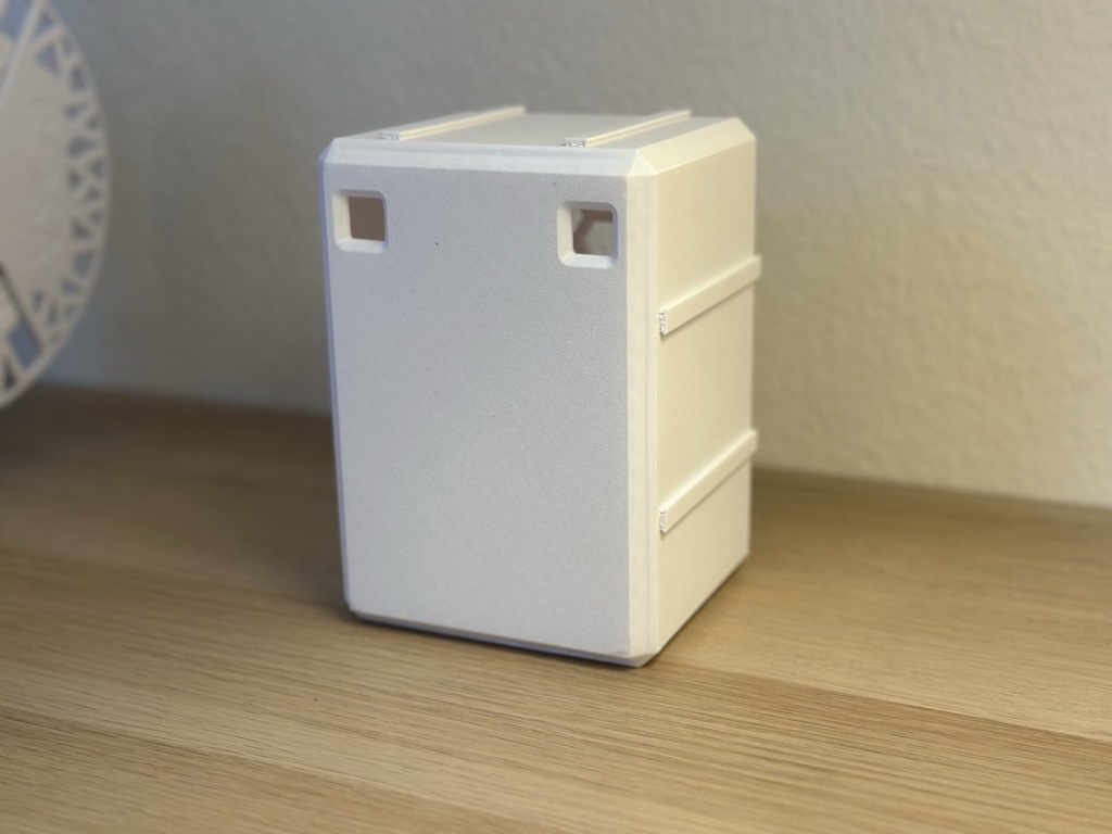 Модульная коробка для хранения с рельсами и крючками