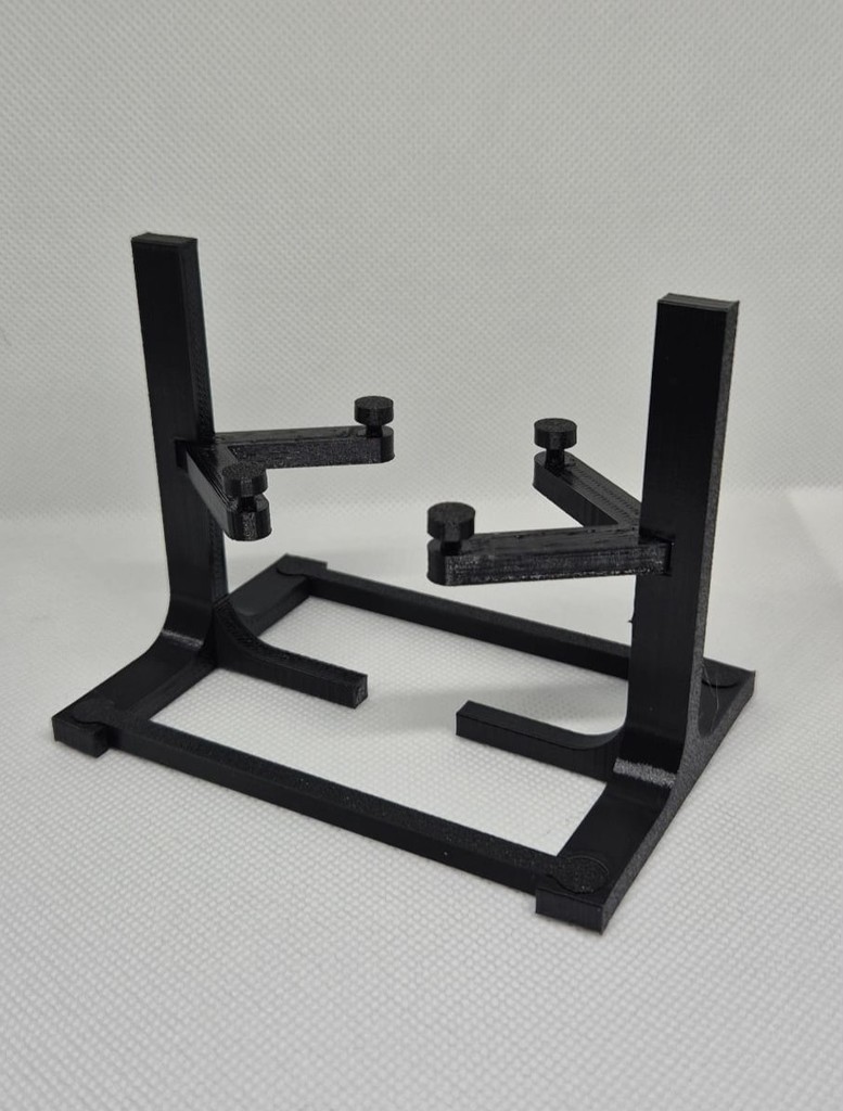 Миниатюрный подъемник для автомобилей